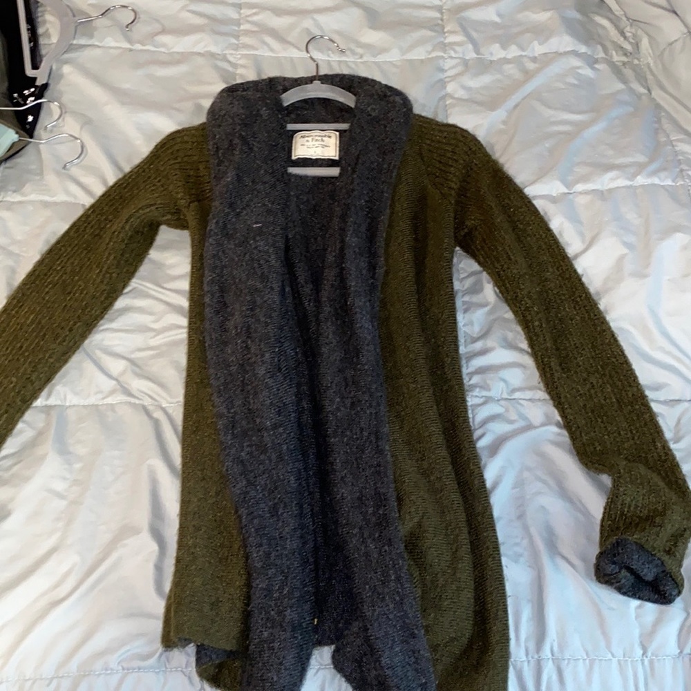 Abercrombie and Fitch cardigan